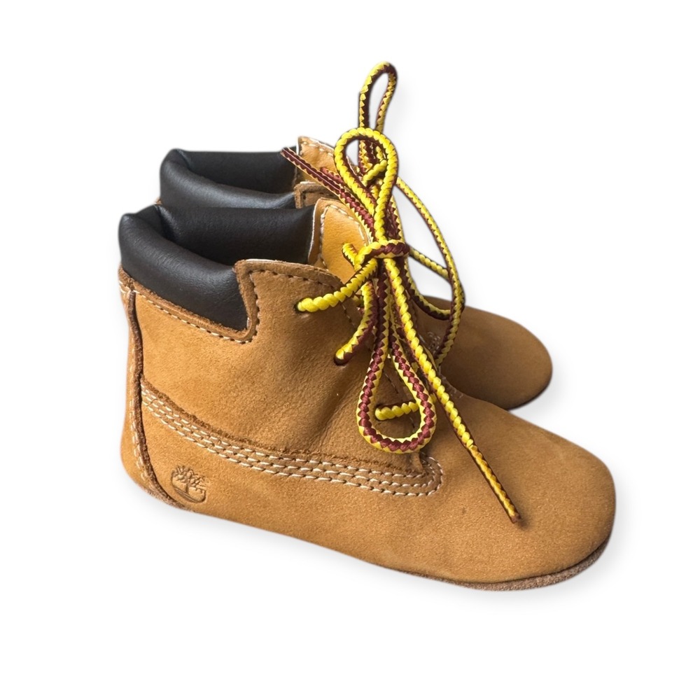 Timberland Infant Crib Booties Size 2 in Wheat Nubuck - Picture 2 of 12
